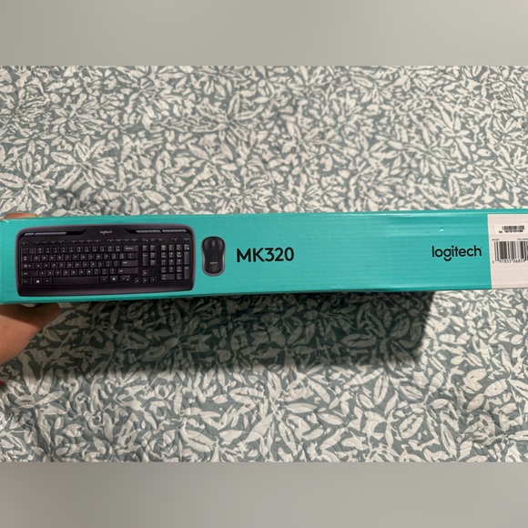 Keyboard - Picture 2 of 3